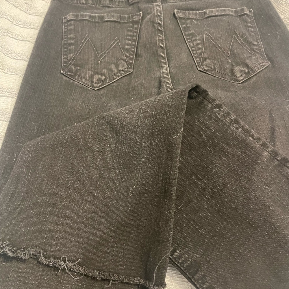 MOTHER Distressed Black, boot cut, frey